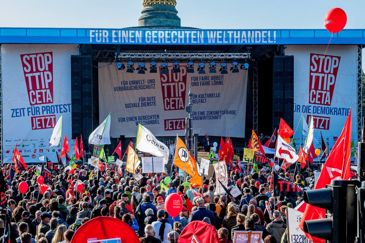 Foodwatch STOP TTIP CETA 10.10.2015 Belin