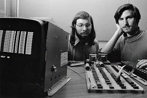 Play Video: Apple: The first 50 years